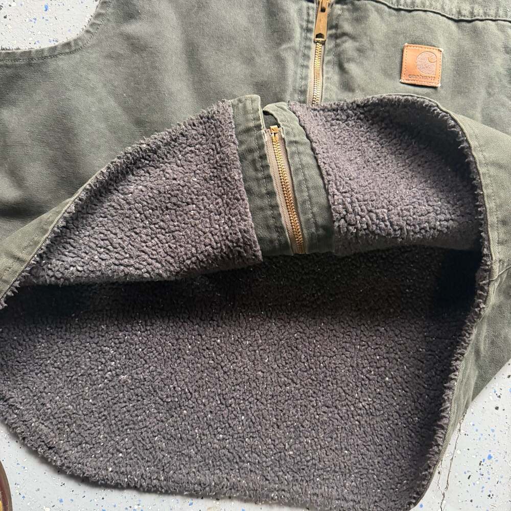 Carhartt V13MOS Sherpa Lined Vest - Picture 5 of 8
